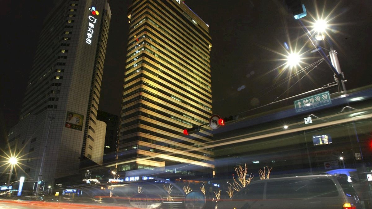 Seúl vuelve a cerrar los bares, clubes y discotecas.