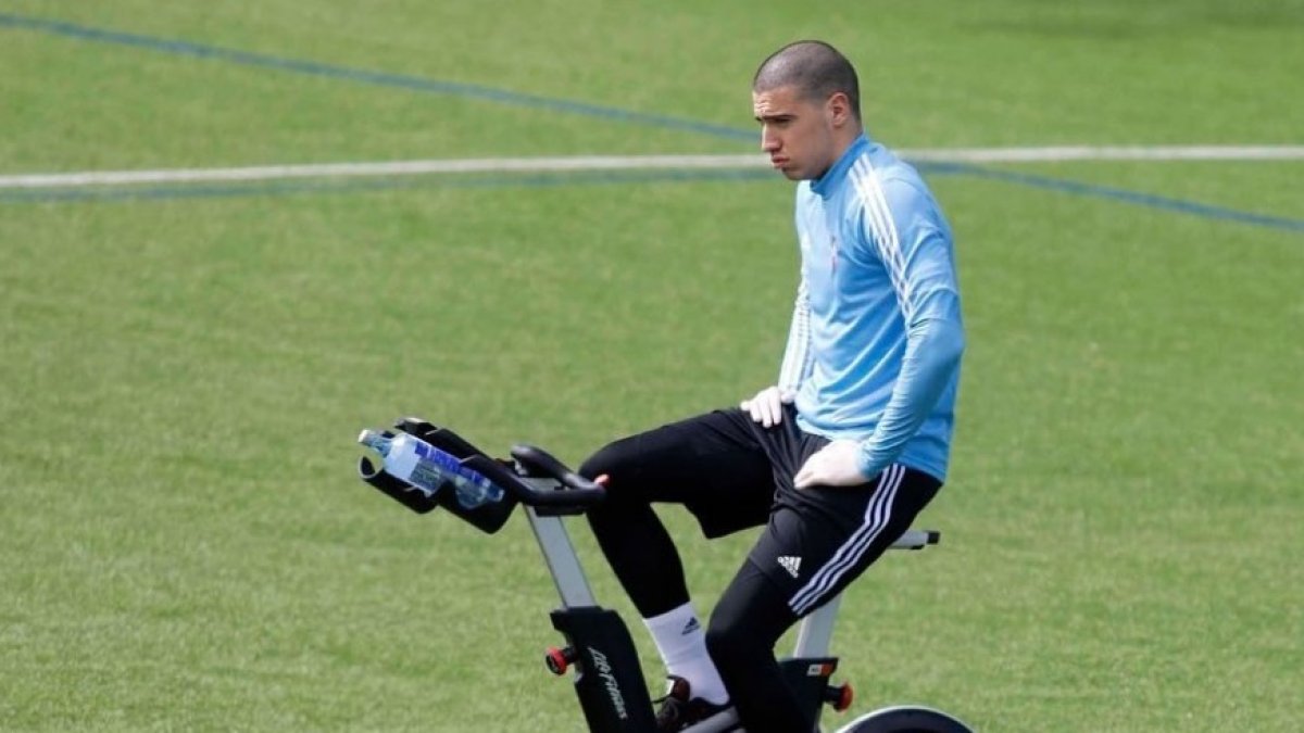 Rosic entrenando en la Ciudad Deportiva de A Madroa, del Celta.
