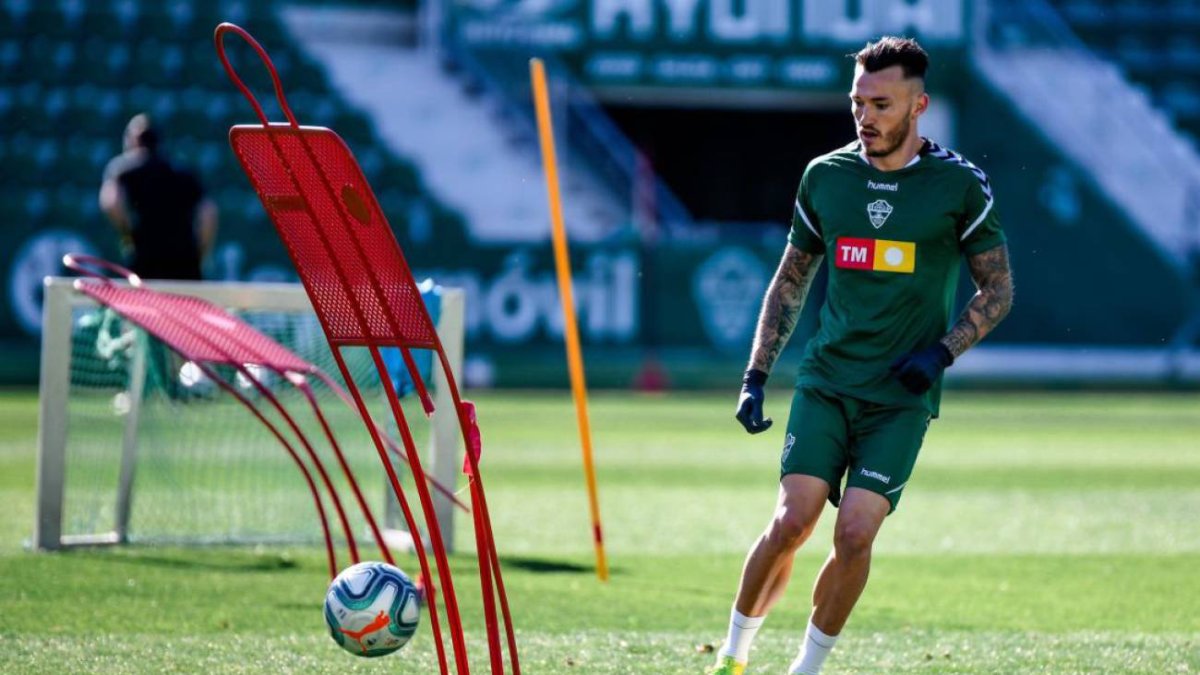 Josan en una sesión individual en el Martínez Valero.