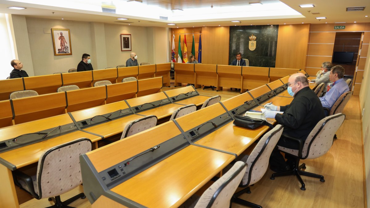 El consistorio emitirá a través de su canal de YouTube buena parte de las misas celebradas en todo el municipio.