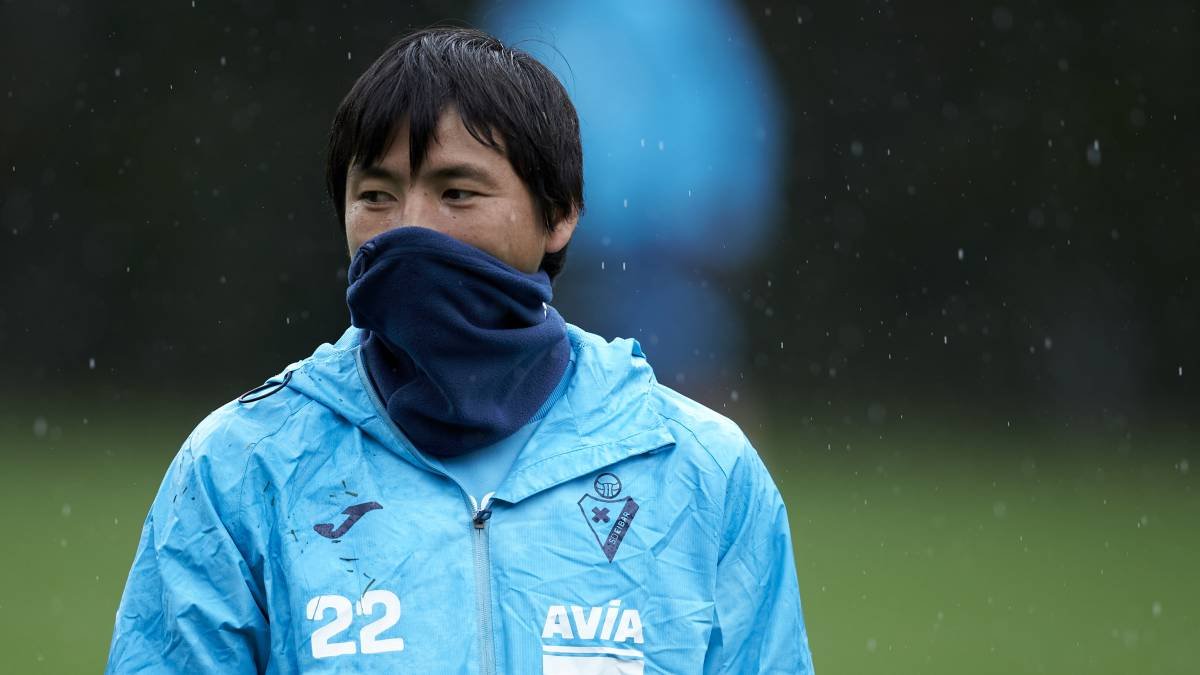 La plantilla del Eibar trabaja con la máxima protección.