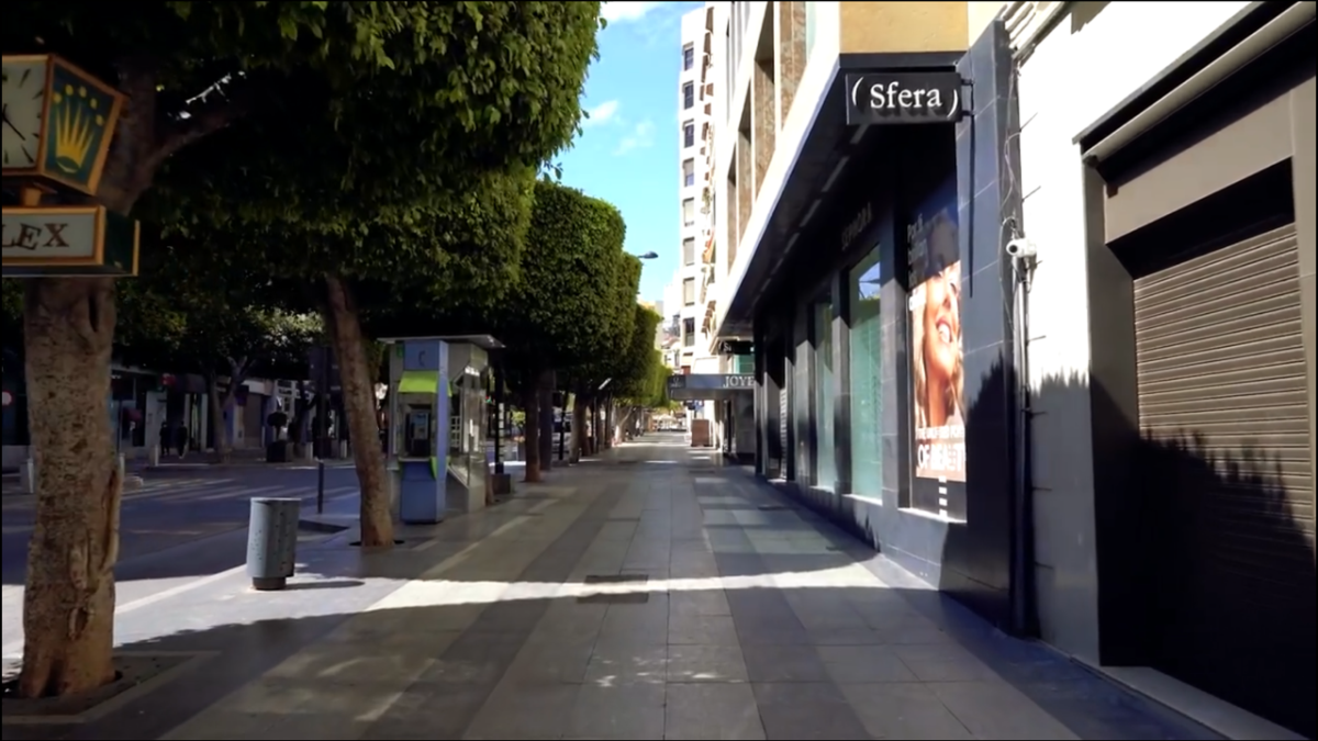 Paseo de Almería se cierra la primera semana de la Fase 1 en el comercio local.