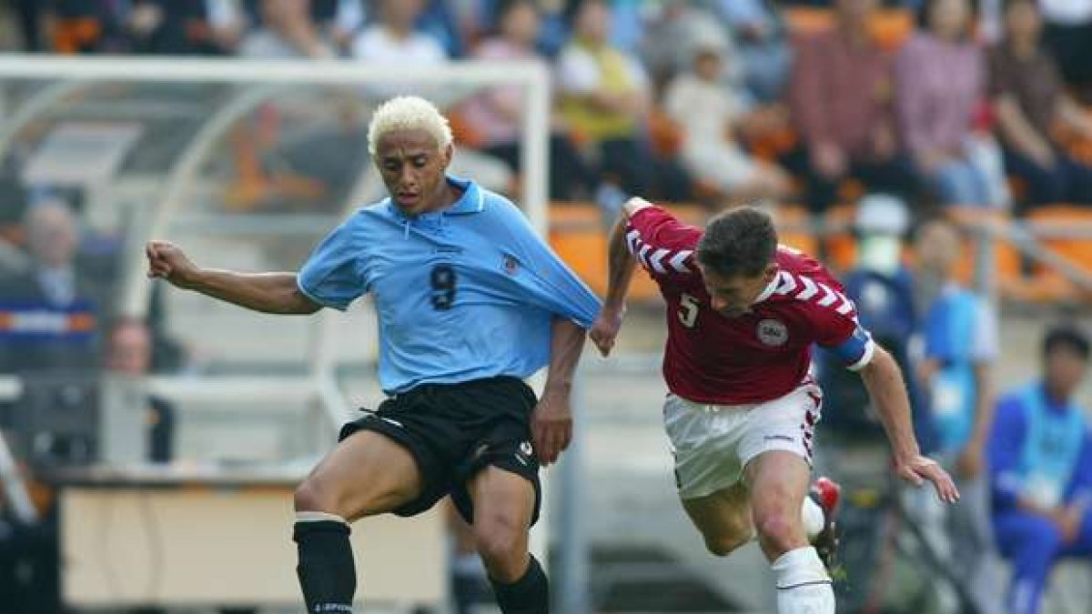 Darío Silva en un partido con Uruguay.