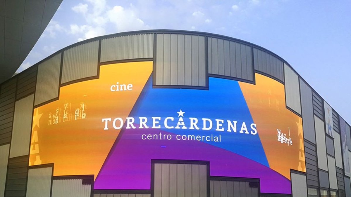 El Centro Comercial Torrecárdenas se prepara para volver a abrir sus puertas.