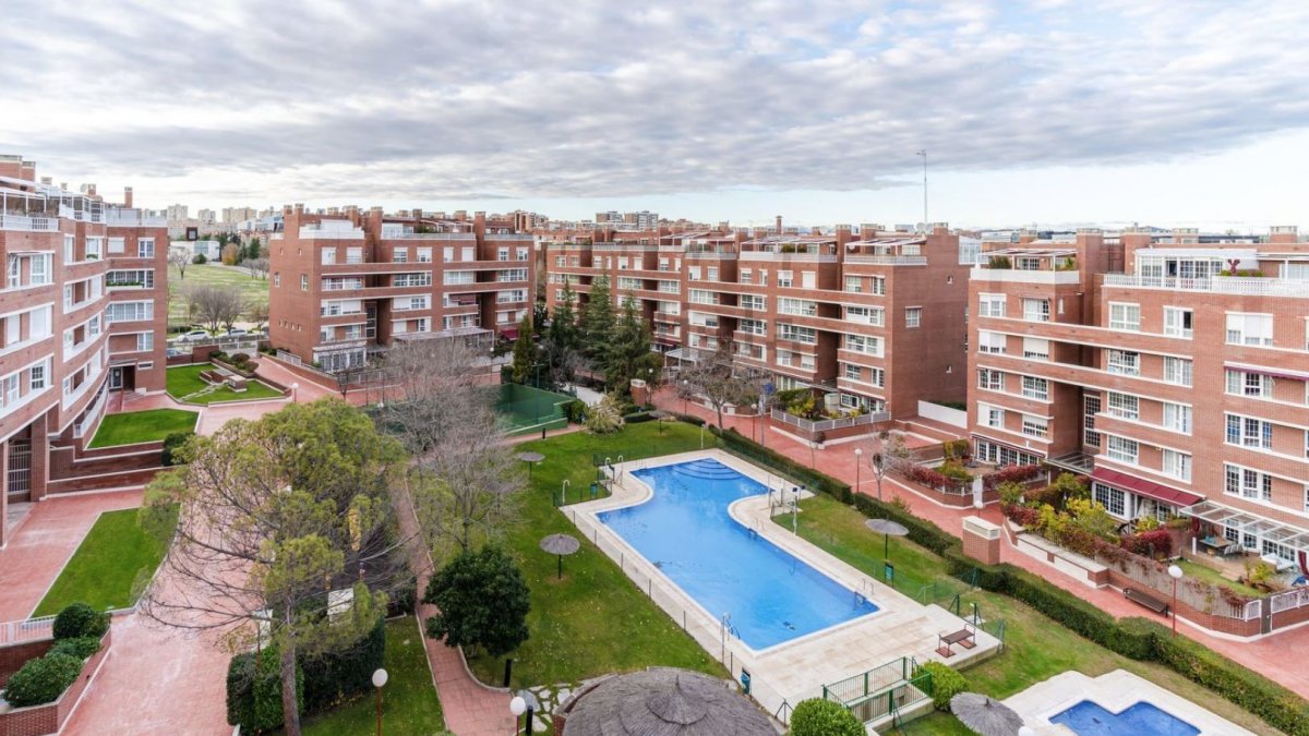 Piscina comunitaria, incertidumbre en la apertura.