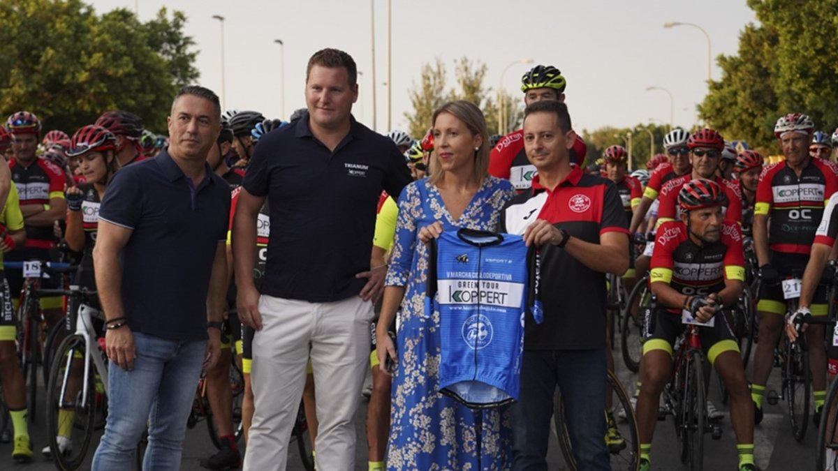 Los protagonistas de la pasada edición en la línea de salida.