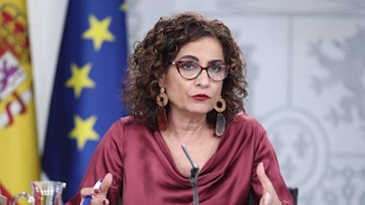 Montero dice que el Ingreso Mínimo Vital es una prestación \