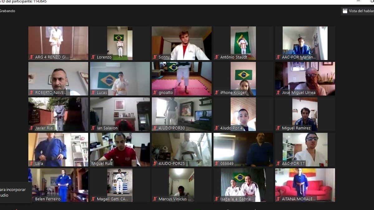 Un entrenamiento de máximo nivel en compañía.