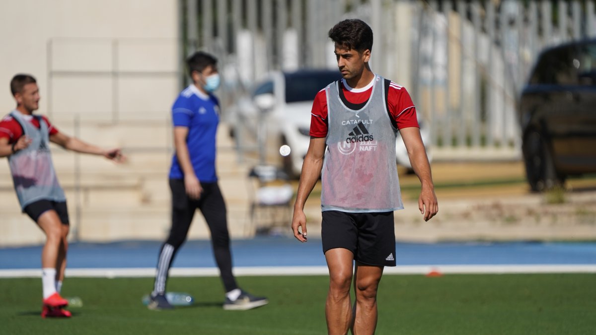 César de la Hoz en un entrenamiento en el Anexo.