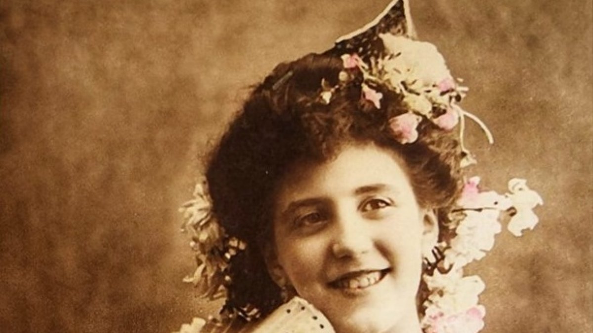 Retrato de la actriz Concha Robles.