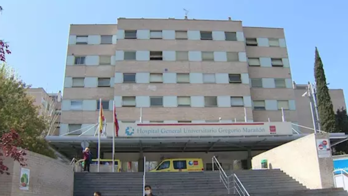 Además de los cinco positivos que presentaron síntomas, 16 profesionales más están en aislamiento.