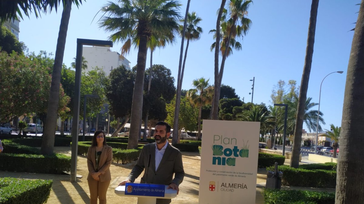 El alcalde de Almería, Ramón Fernández-Pacheco, ha hablado este viernes sobre la celebración del festival.