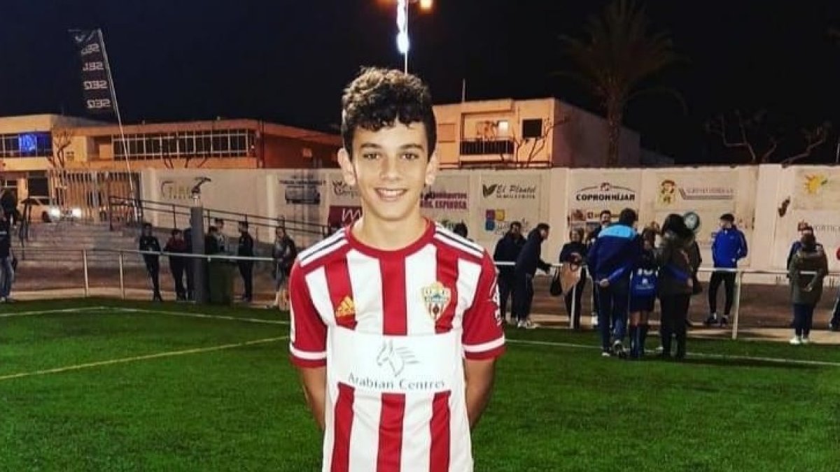 Juanjo Iniesta Felices se marcha a la cantera del Villarreal.