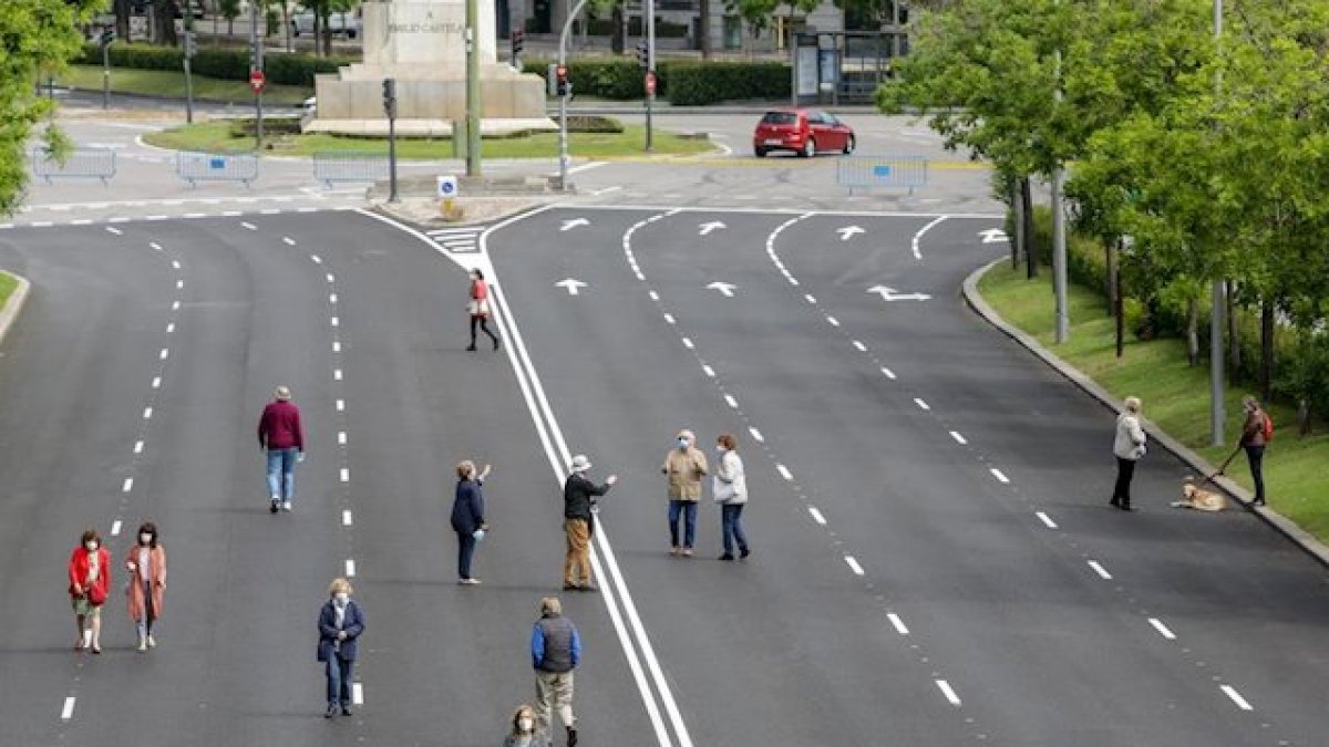 La distancia de seguridad, esencial contra el virus.