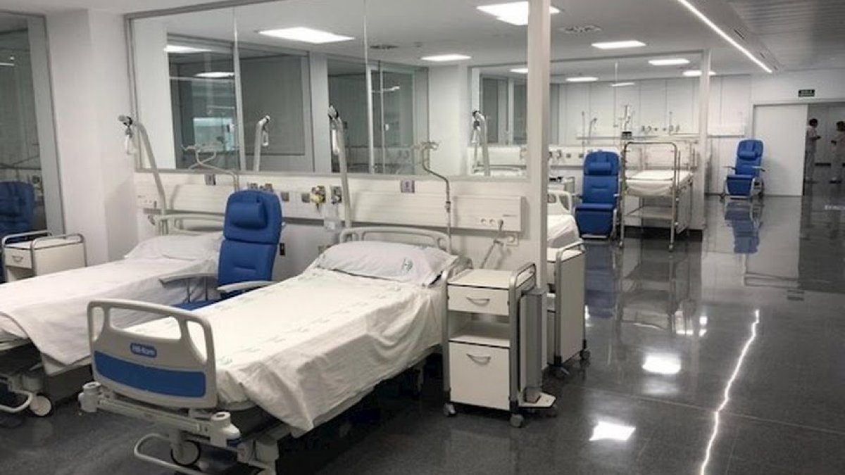 Imágenes de archivo de camas hospitalarias.