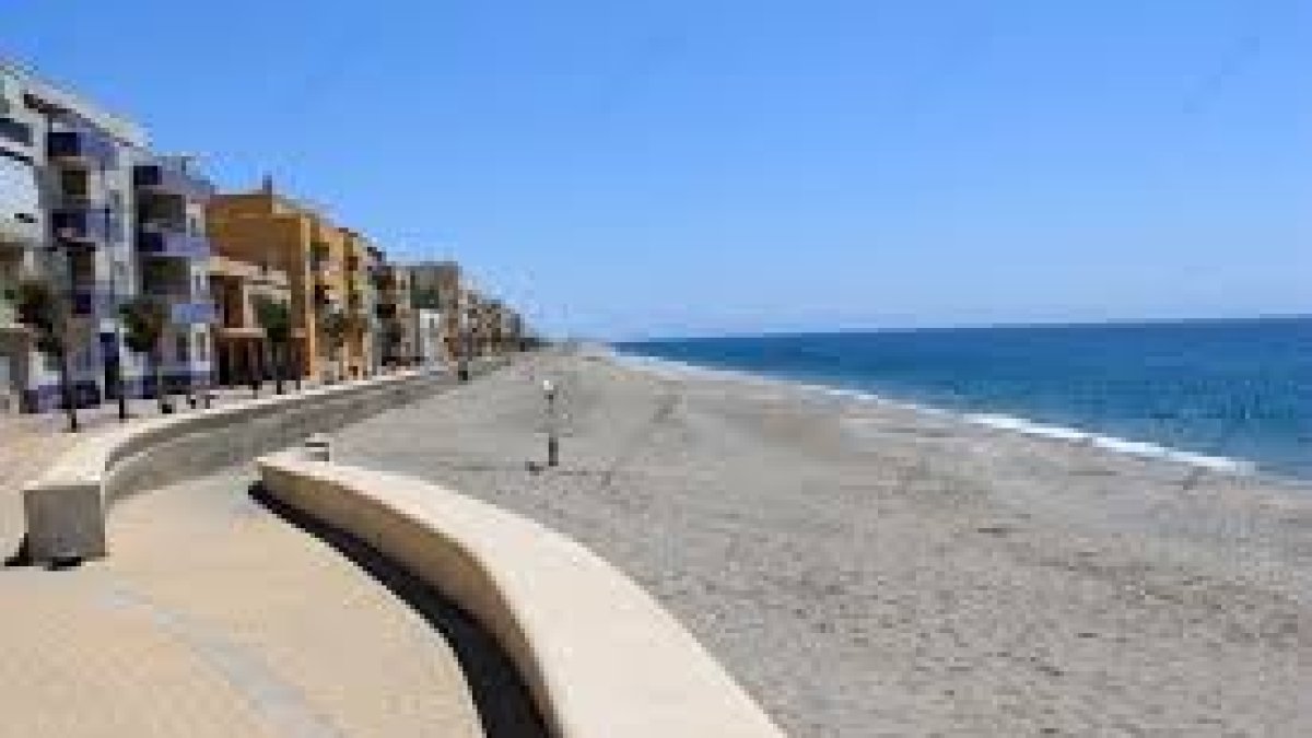 El Gobierno invierte más de 89.000 euros en estos trabajos necesarios para ambos núcleos ejidenses.