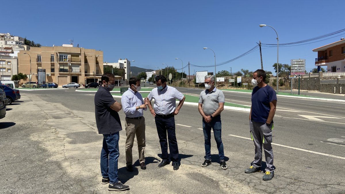 Óscar Liria y Antonio Fernández han recorrido algunas de las obras ya ejecutadas.