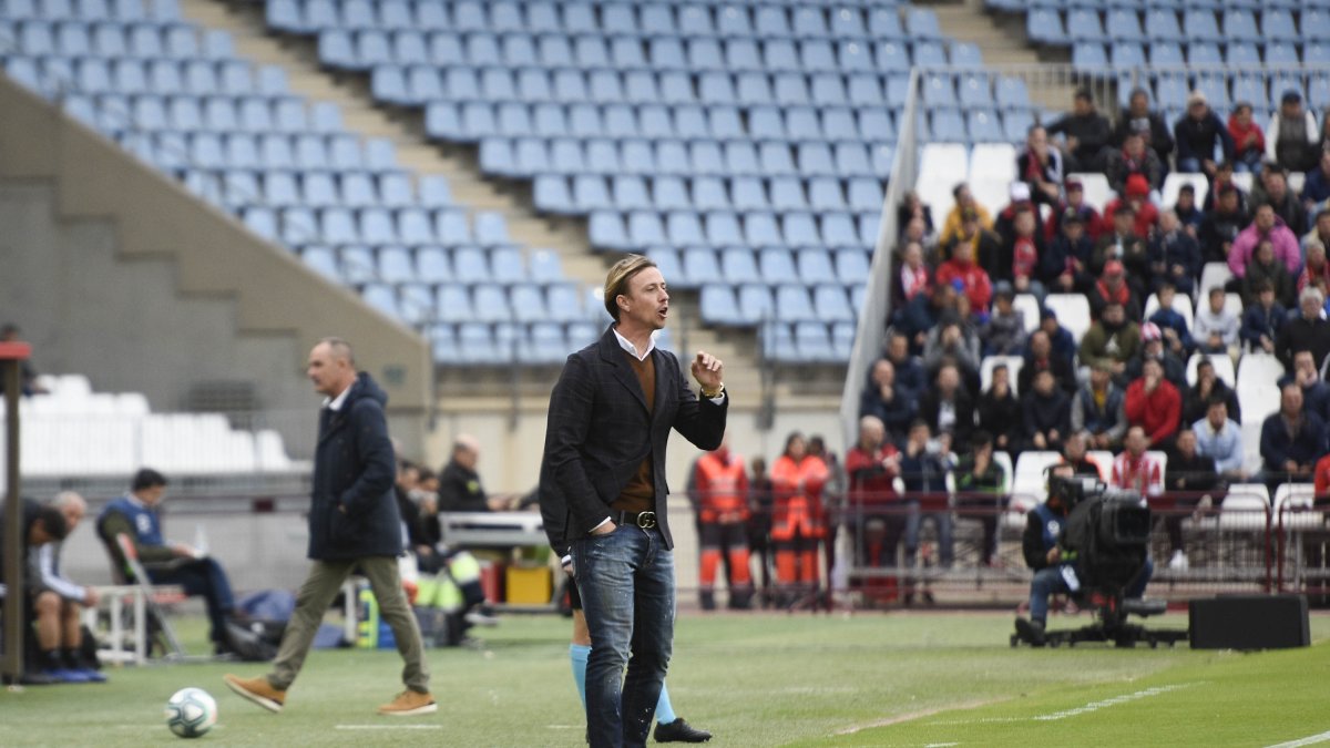 Guti y Víctor en el estreno del madrileño con el Almería.