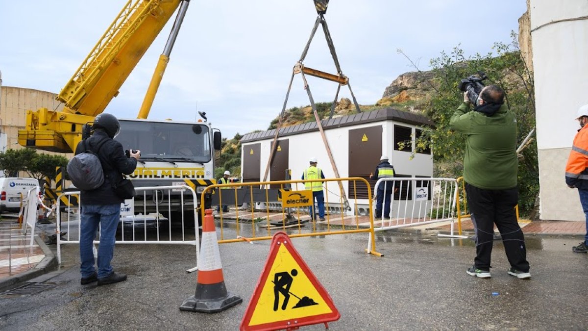 Instalación de un centro transformador en Pescadería.