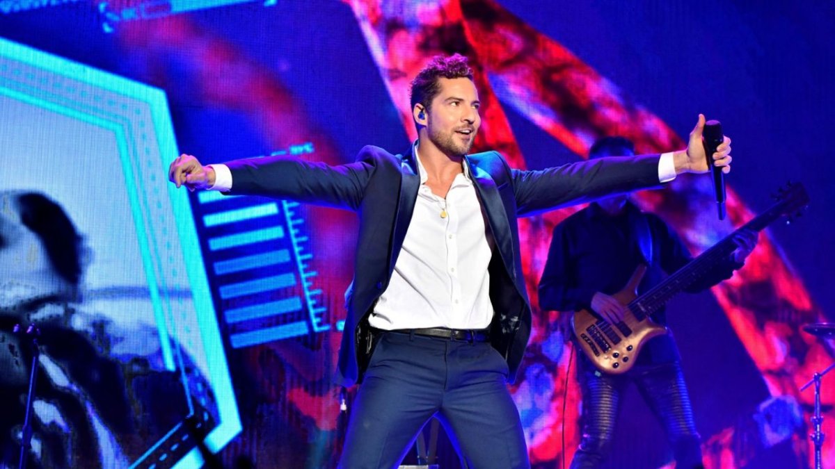 David Bisbal participó en un concierto online de Teletón Perú para recaudar fondos.