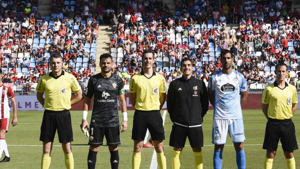 Galech Azpeteguía en el Almería-Lugo que finalizó con empate sin goles.