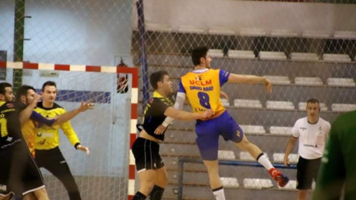 Nuestro máximo representante de balonmano masculino se enfrentará a Corazonistas.