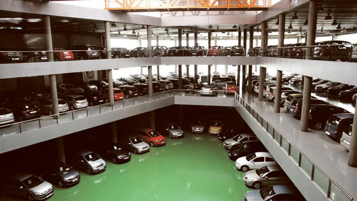 Ni nuevos ni usados, la venta de coches está bajo mínimos