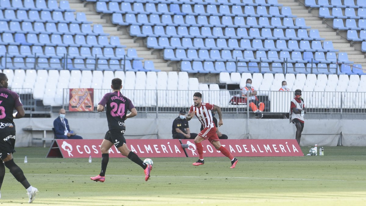 David Costas no pudo acabar el partido contra el Sporting.