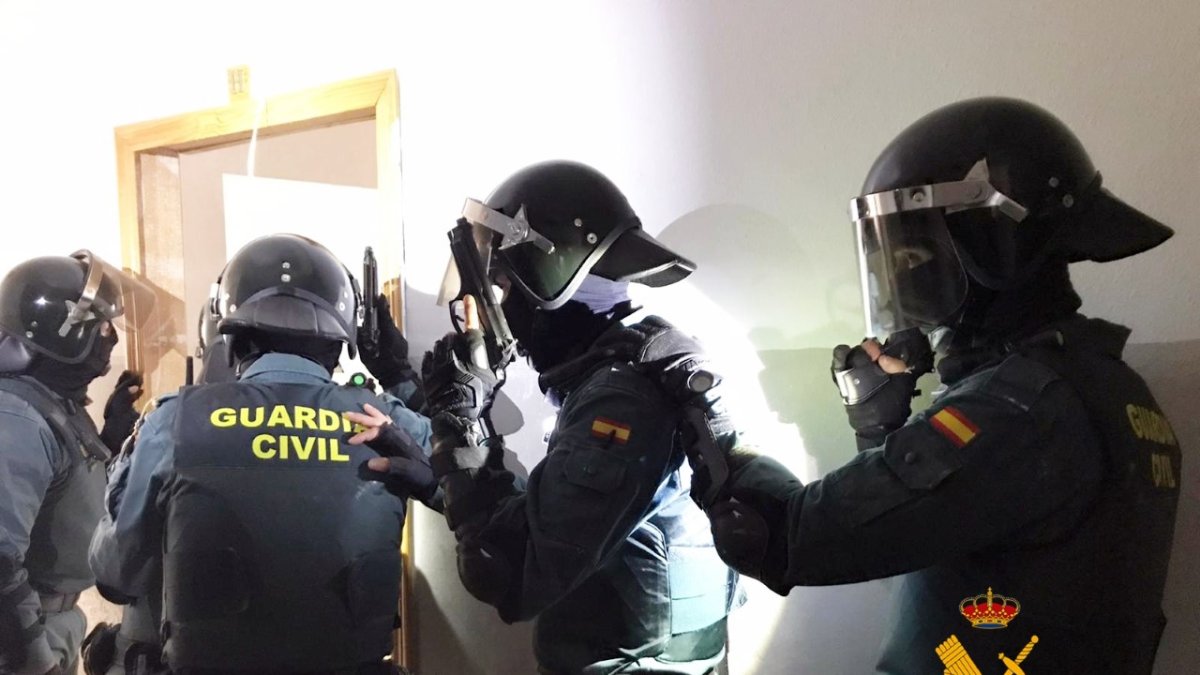 Imagen de la operación de la Guardia Civil.