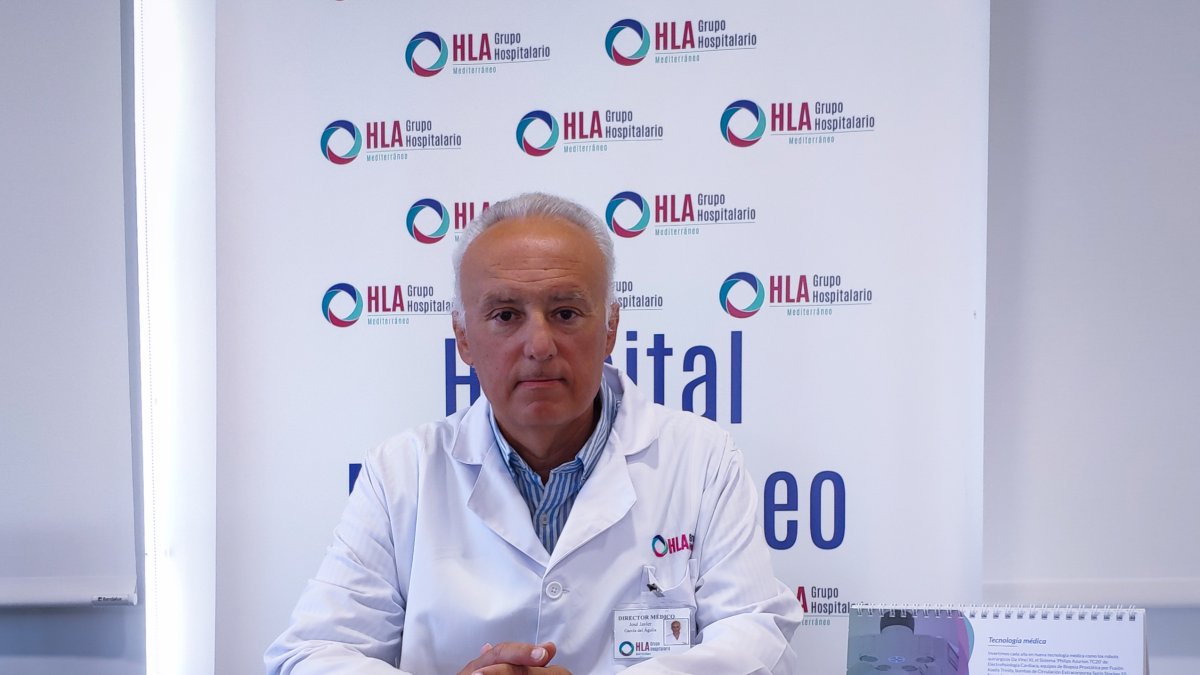 El Dr. José Javier García del Águila.