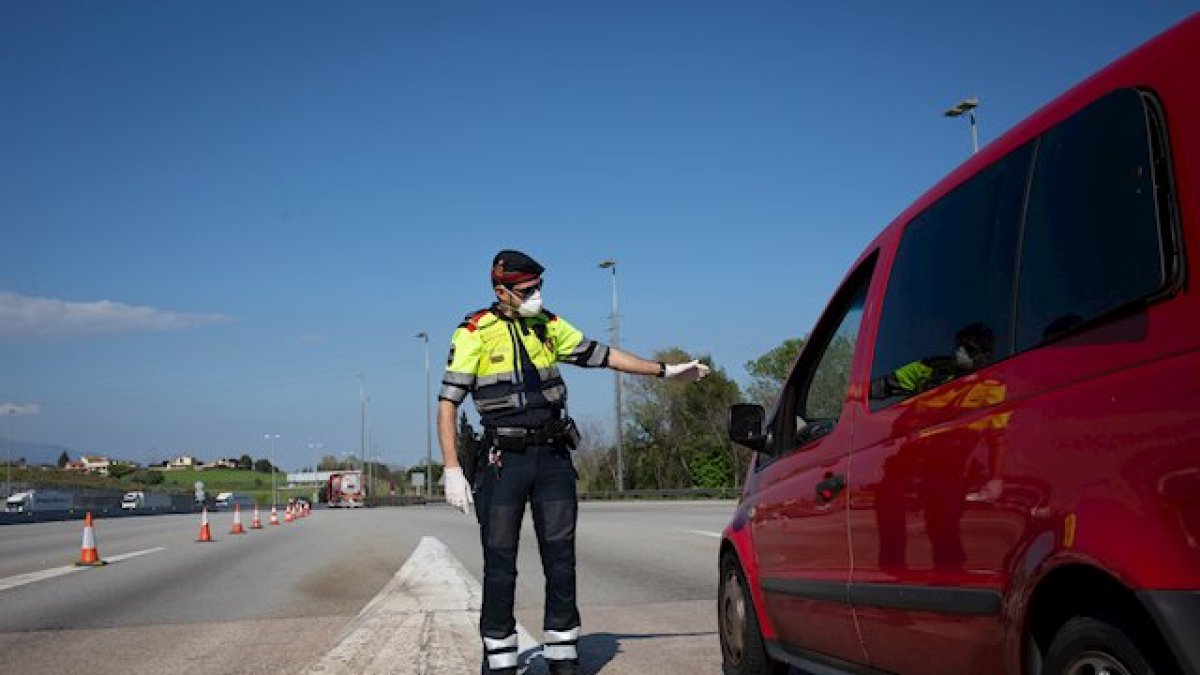Cataluña invita a confinarse a sus ciudadanos.