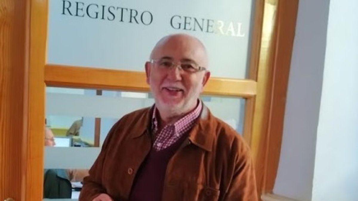 El edil huercalense Pepe López.