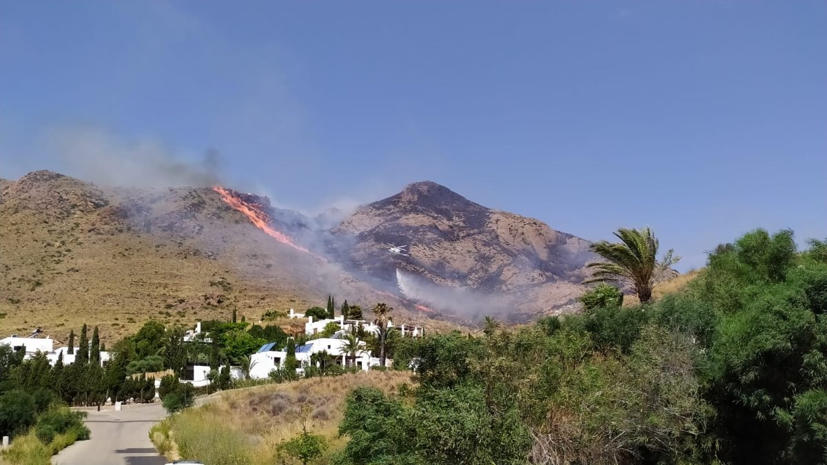 Incendio en Las Negras. Foto de Fer Cruz