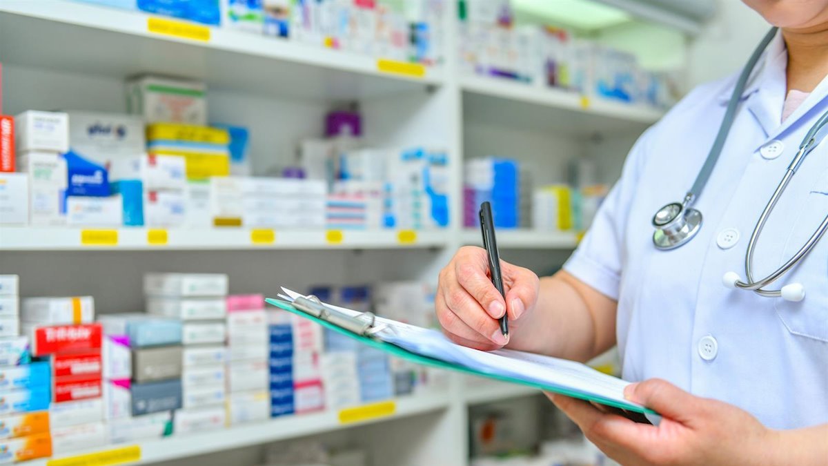 Hasta 21 medicamentos podrían servir para tratar el virus.