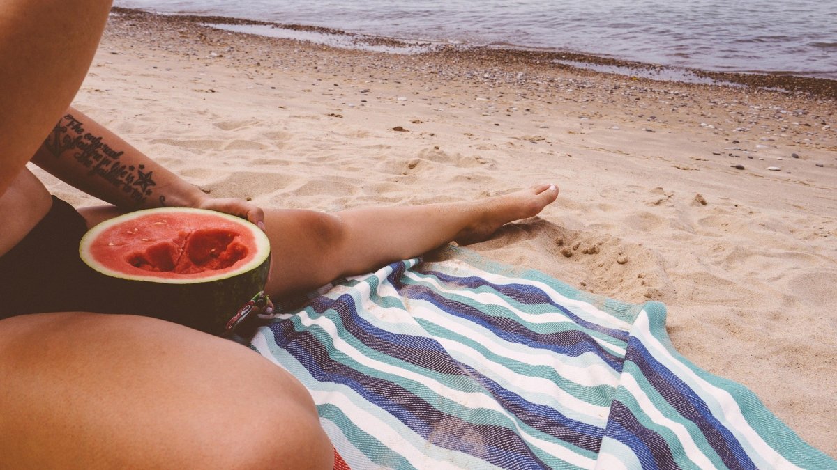 La fruta es un alimento muy aconsejable para llevarnos a la playa