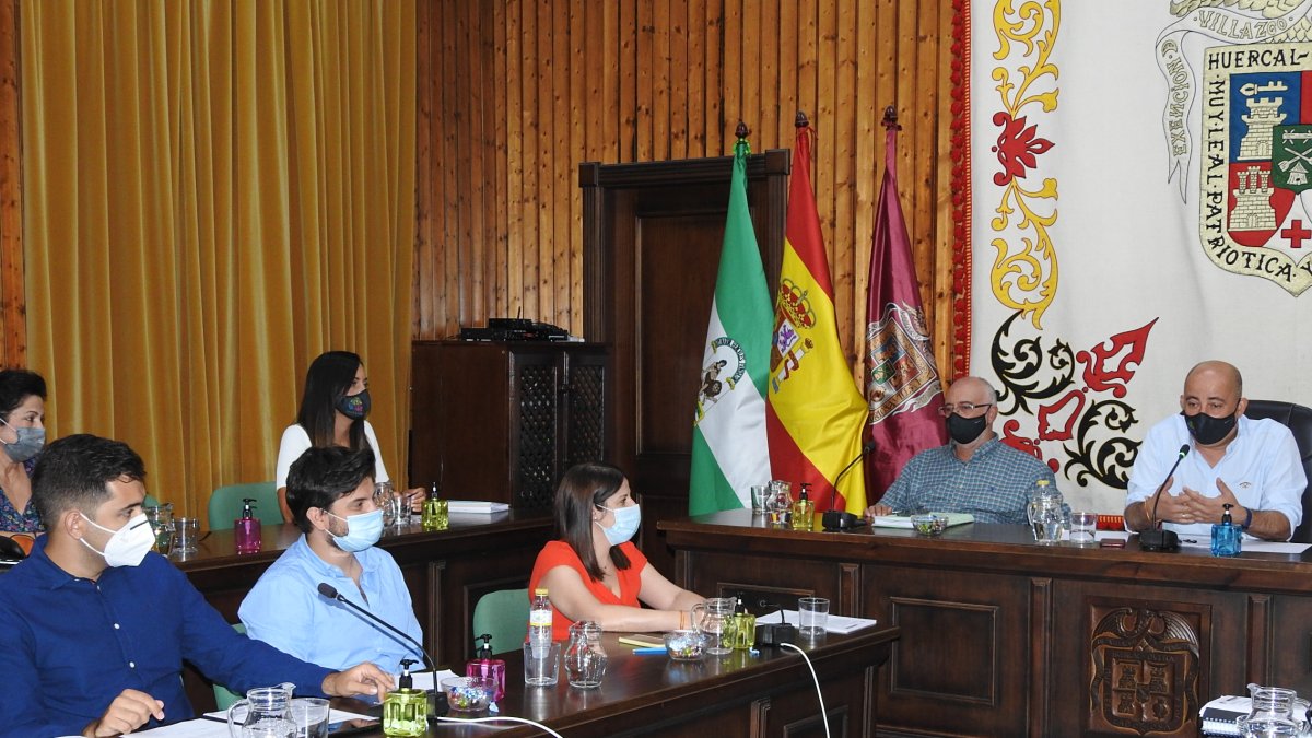 El Pleno del Ayuntamiento durante la sesión.