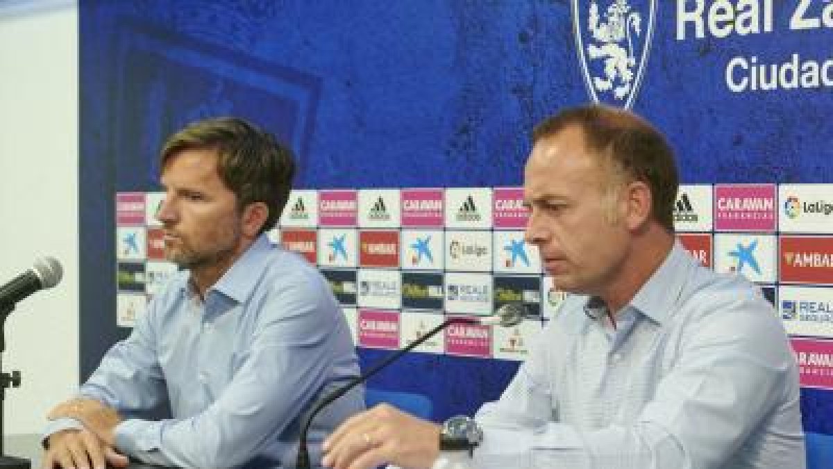 Lalo Arantegui y Chistian Lapetra en rueda de prensa.