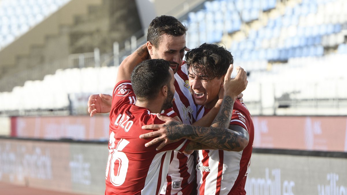 Lazo, Juan Muñoz y Darwin Núñez.