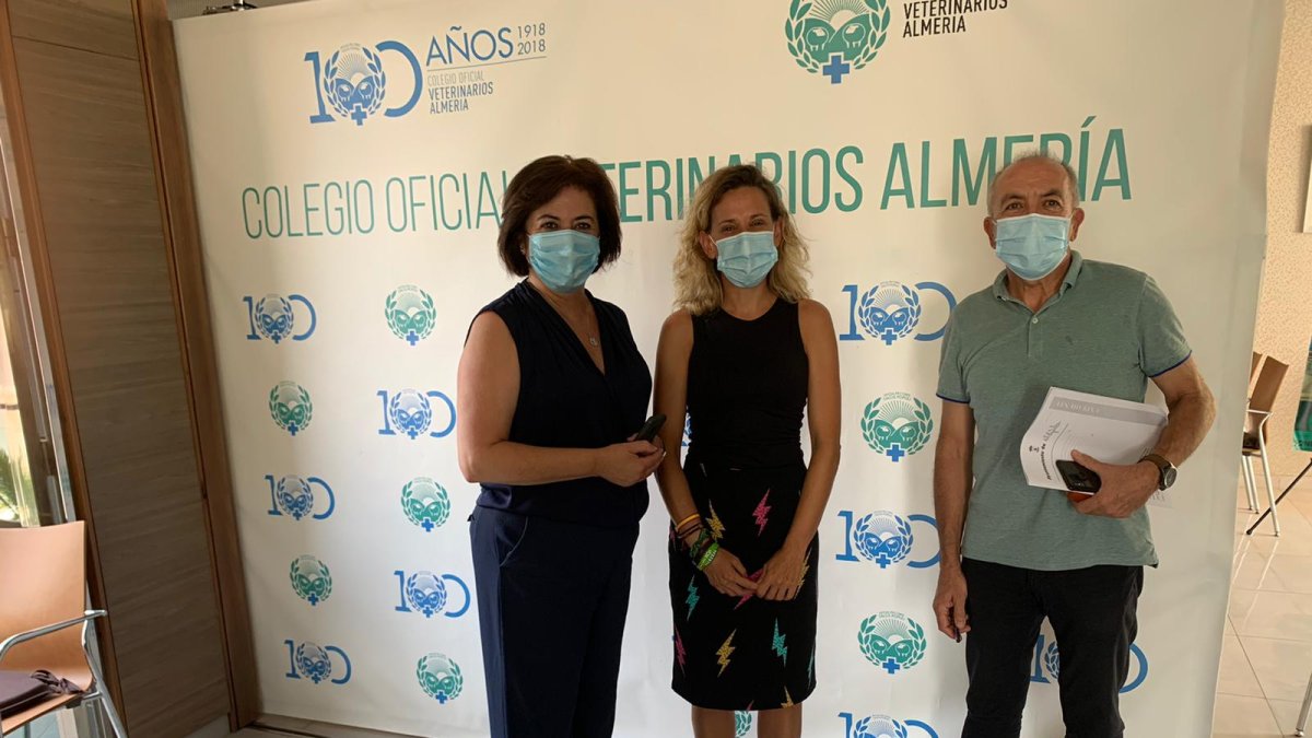 Domínguez, junto a Cervantes y López.