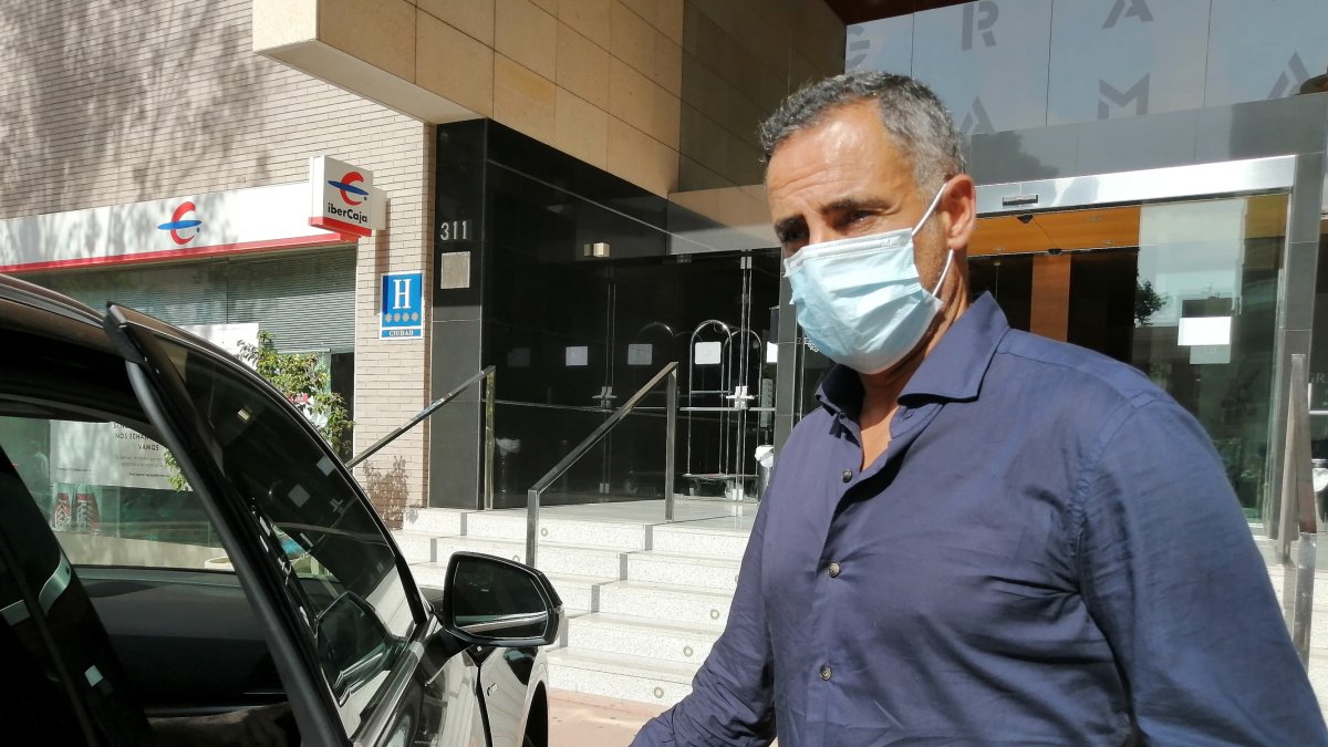 José Gomes con LA VOZ en el Hotel Gran Fama.