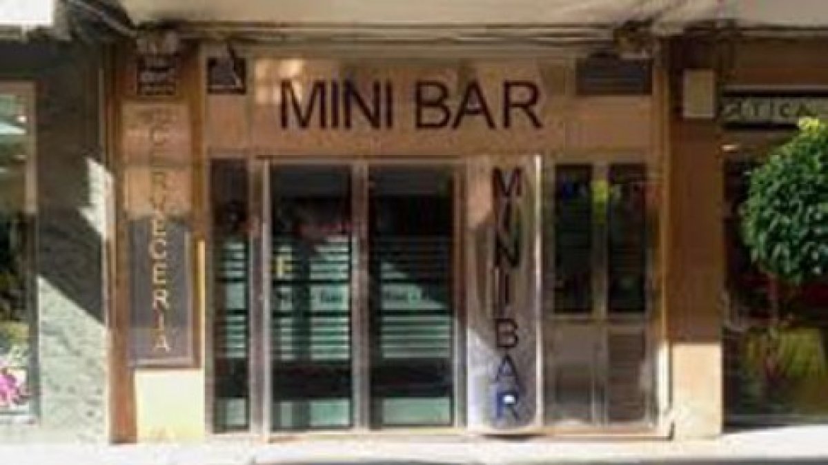 El Minibar, en la calle Rueda López de Almería.