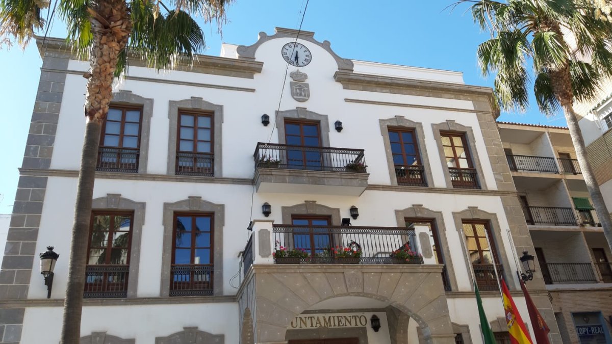 Imagen del Ayuntamiento de Adra.