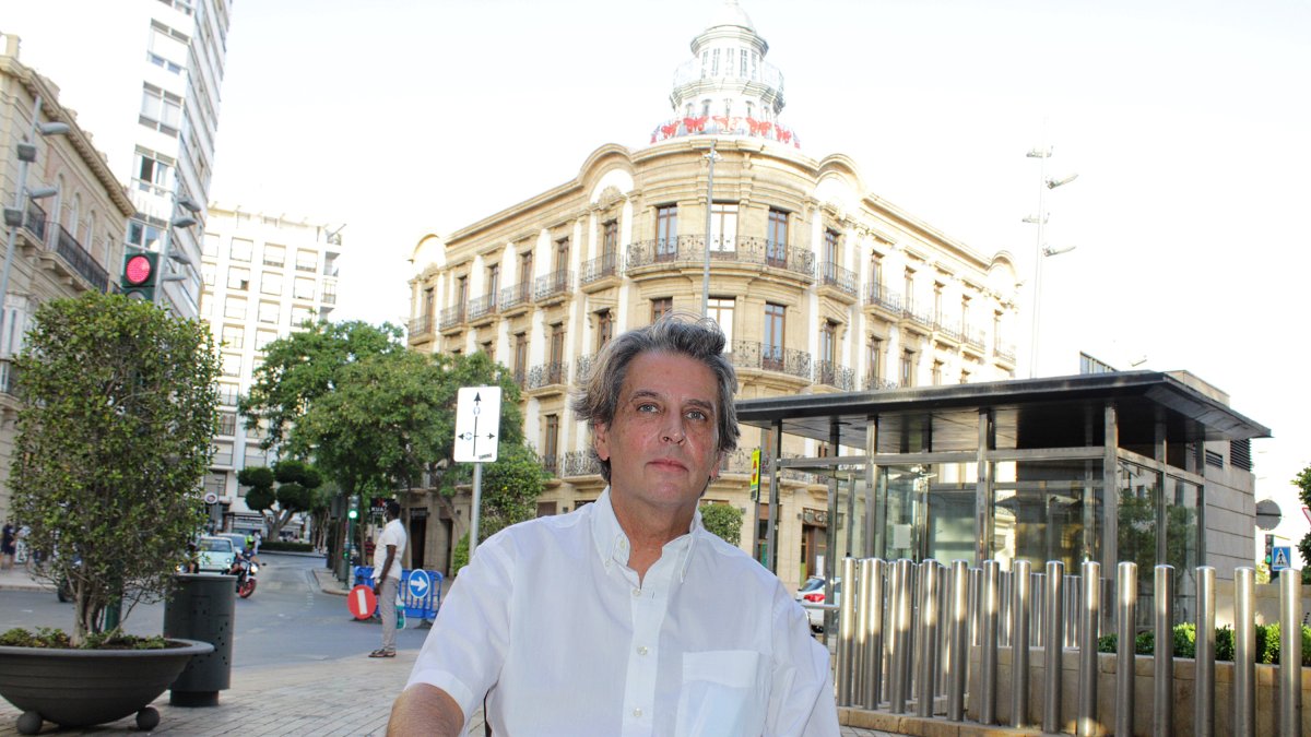 Juan Núñez Guirado, prestigioso ilustrador almeriense.