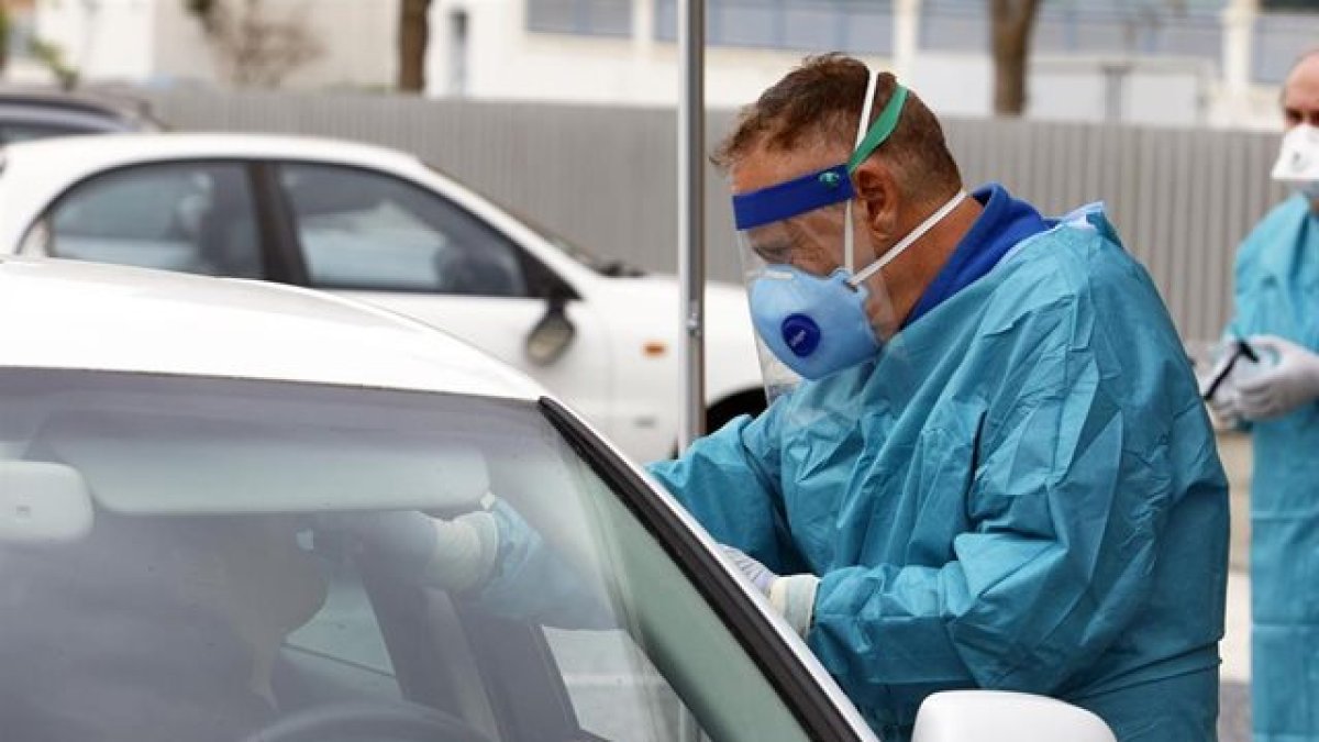 Prueba PCR en auto-COVID