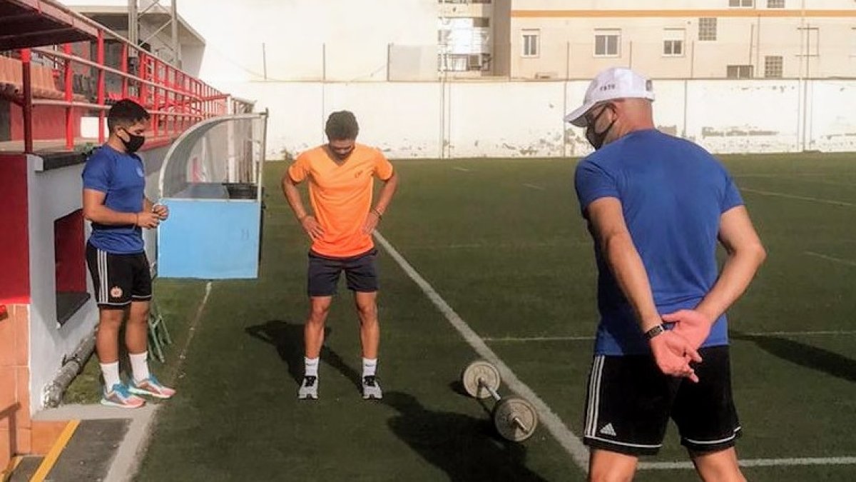 Manos a la obra en el Huércal-Overa para la Liga 2020-2021.