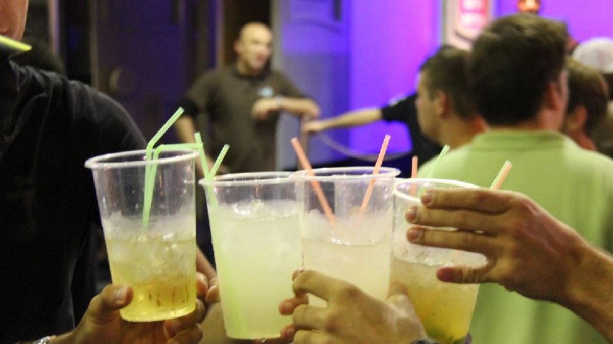 El ocio nocturno vuelve a verse limitado en las Islas Canarias.