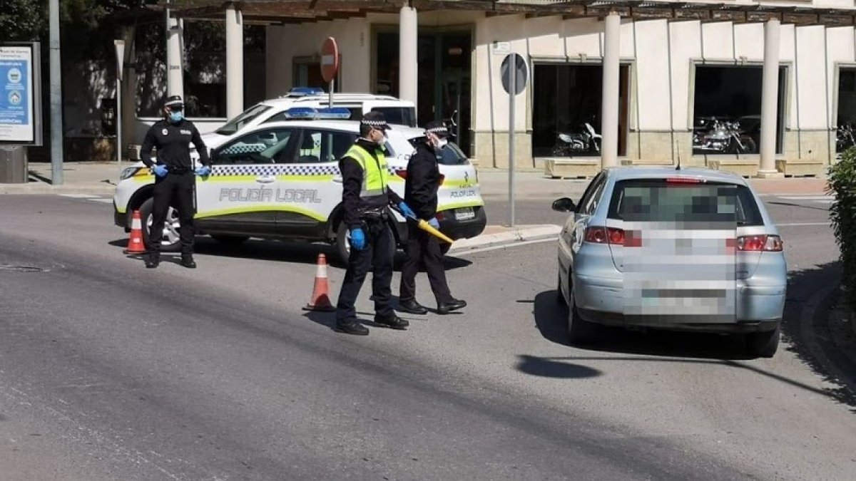 Imagen de archivo de agentes de la Policía Local en un control.