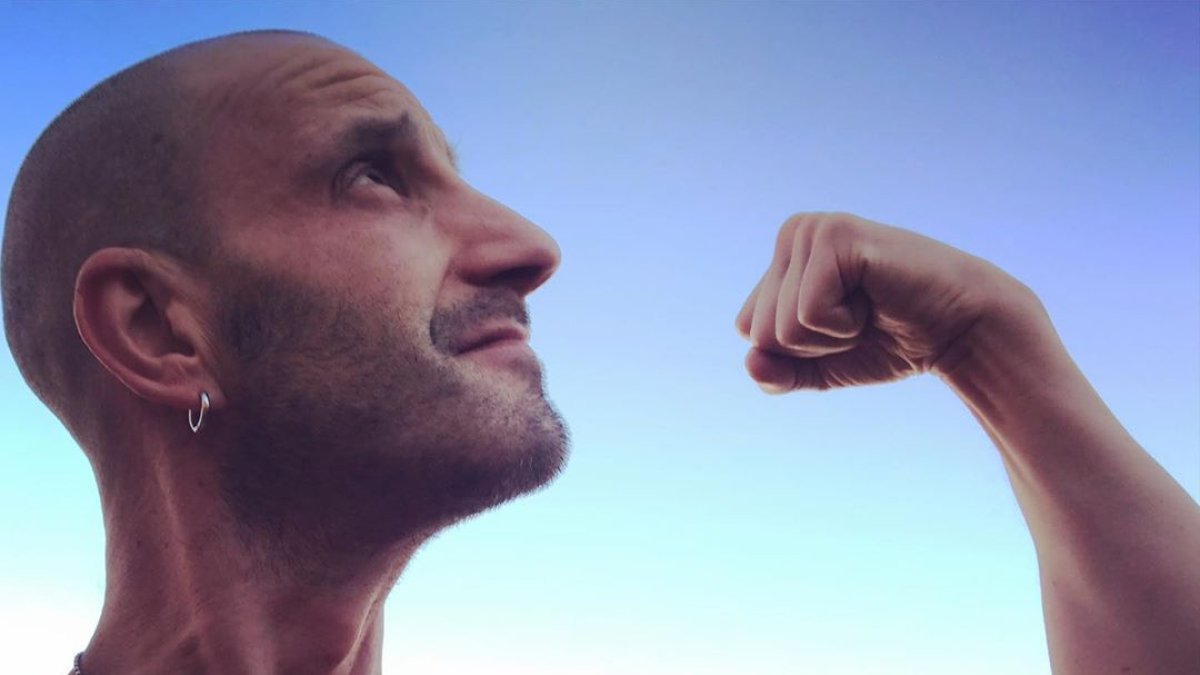 Dani Rovira ha publicado esta foto en Instagram para celebrar que ha vencido la enfermedad.