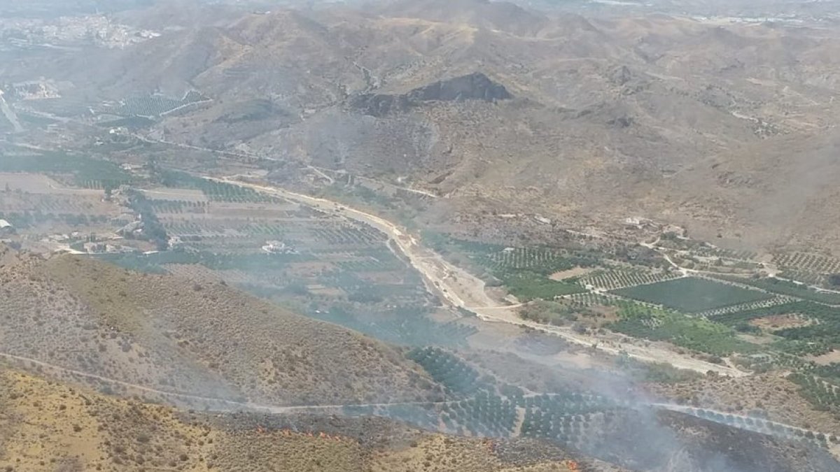 Imagen del incendio en Cantoria publicada por el Infoca.