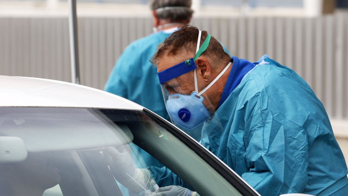 Toma de muestras para un PCR en Málaga.